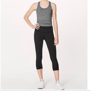 Lululemon “wonder under crop” black sz 6